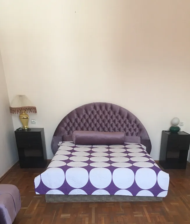 Большой уютный загородный дом с садом