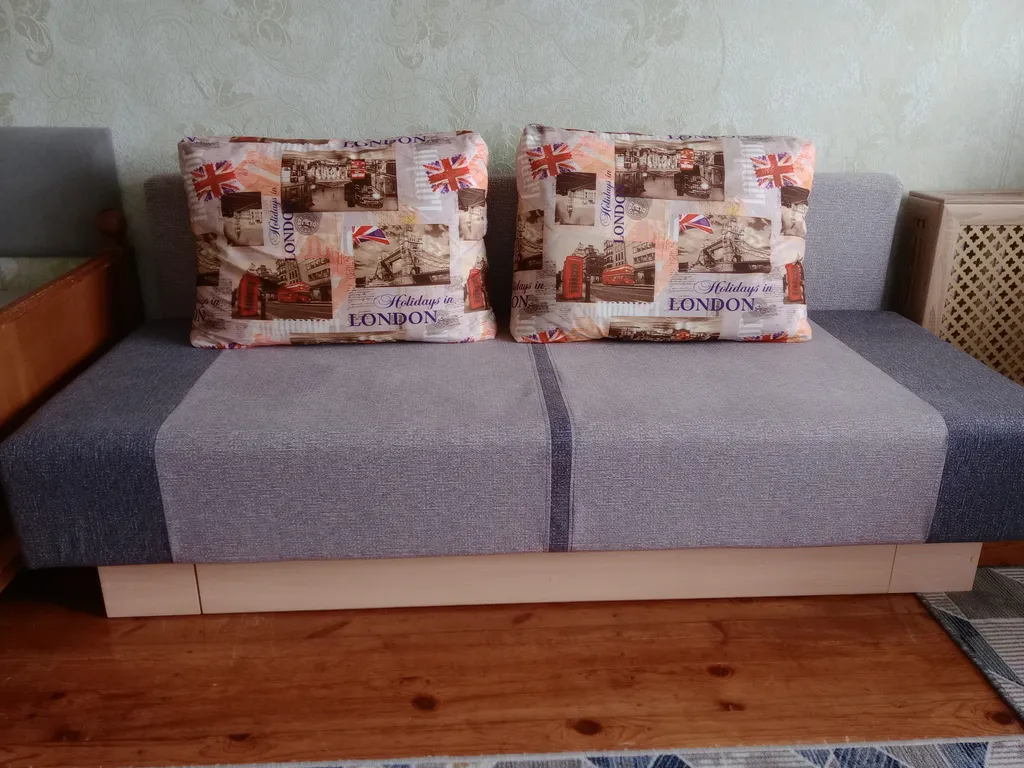 Комфортная 2-комнатная квартира с маленьким парком во дворе