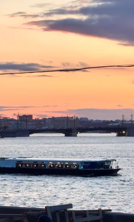 Роскошная квартира с уникальным видом на Неву