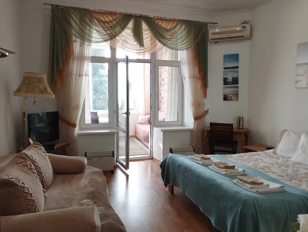 Квартира с видом на море и горы в вилле