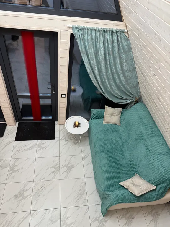 Уютный дом рядом с лесом и речкой