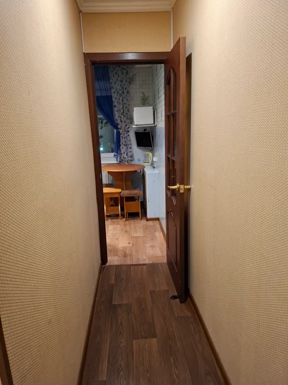 Уютная 2 к.к в центре рядом с магазином