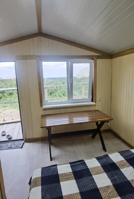 Домик двухспальная кровать, санузел