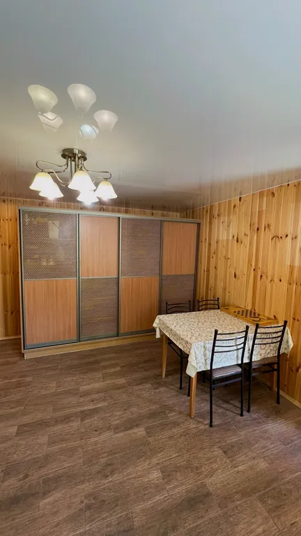 Шикарный дом в центре города с баней и бассейном