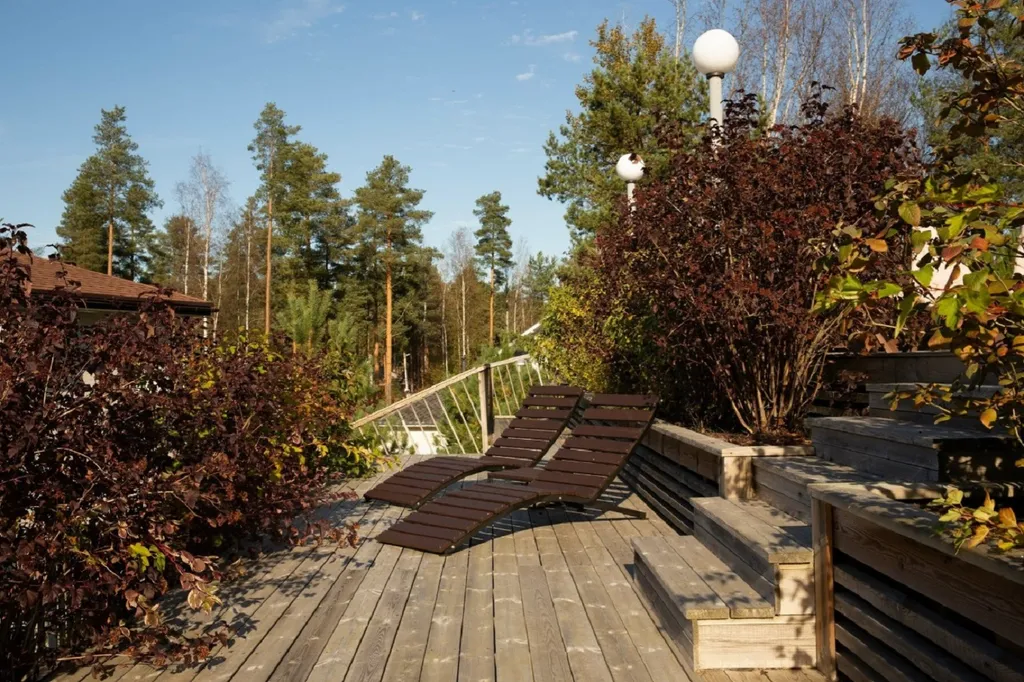 Дизайнерский коттедж с садом на крыше