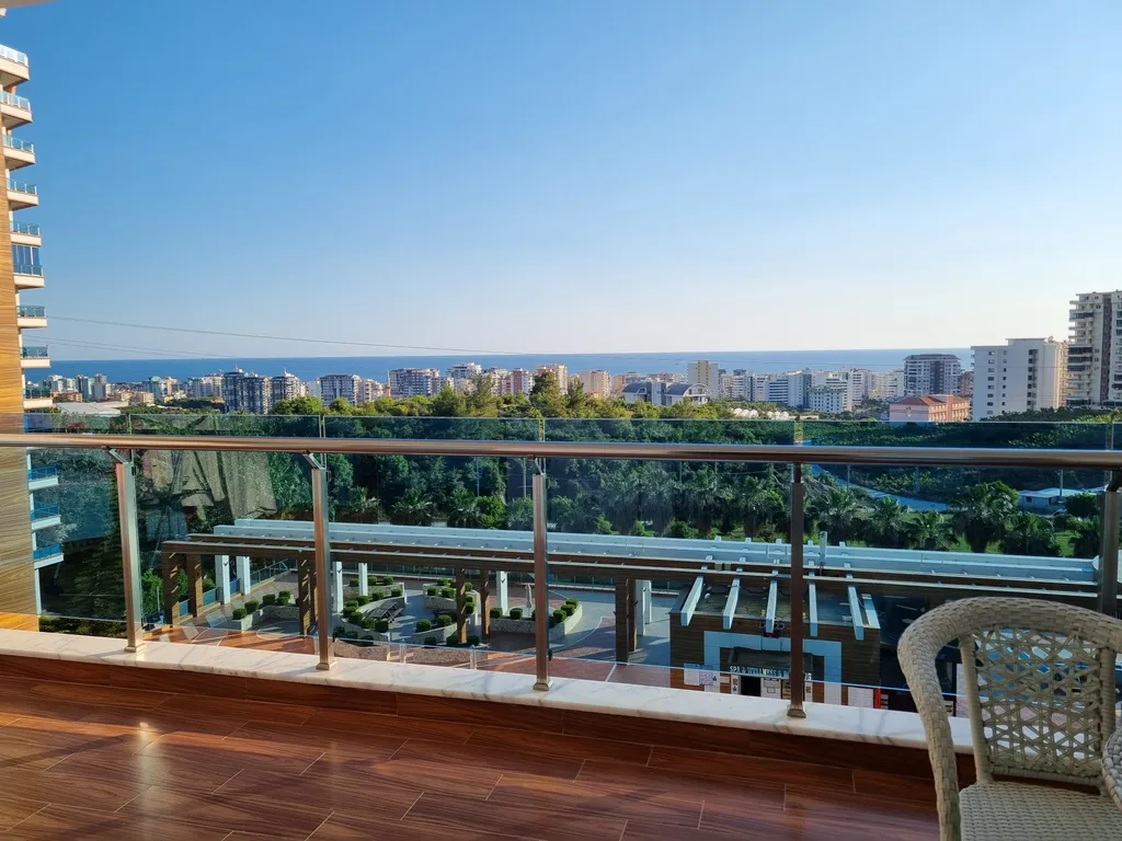 Квартира с видом на море в Azura park residence