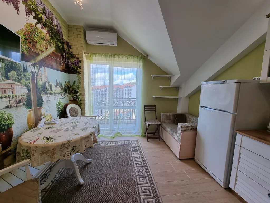 Квартира Квартира Уютная мансарда с видом на горы — Геленджик