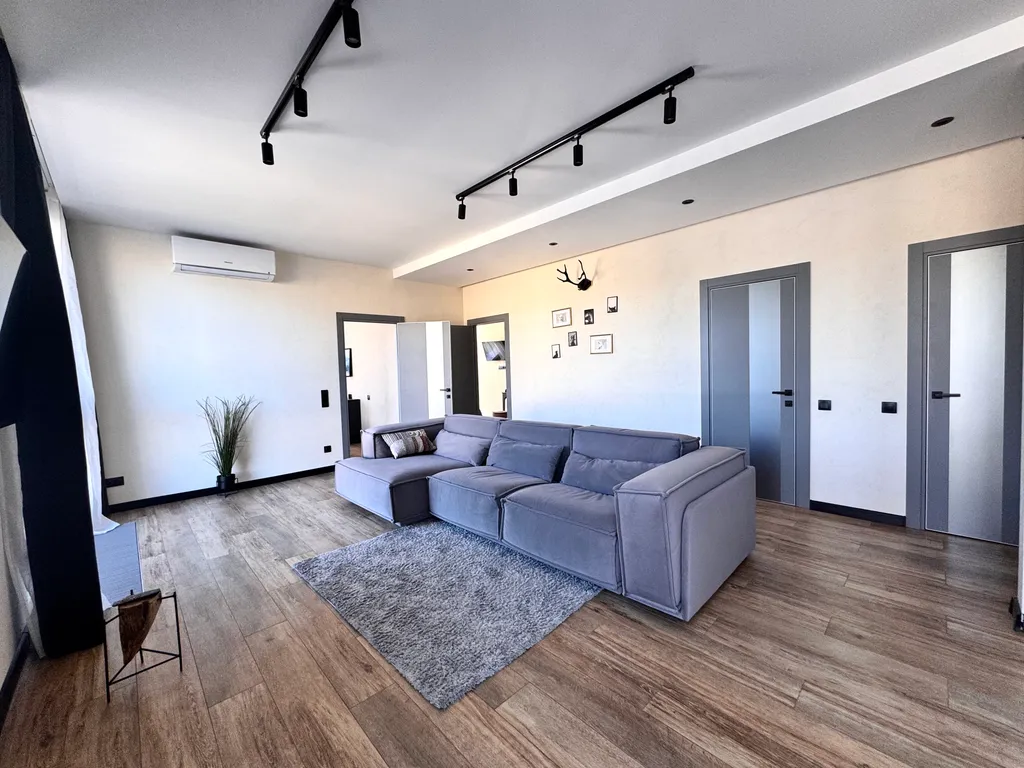 "Охта Адвент" 82м. Люкс у курорта