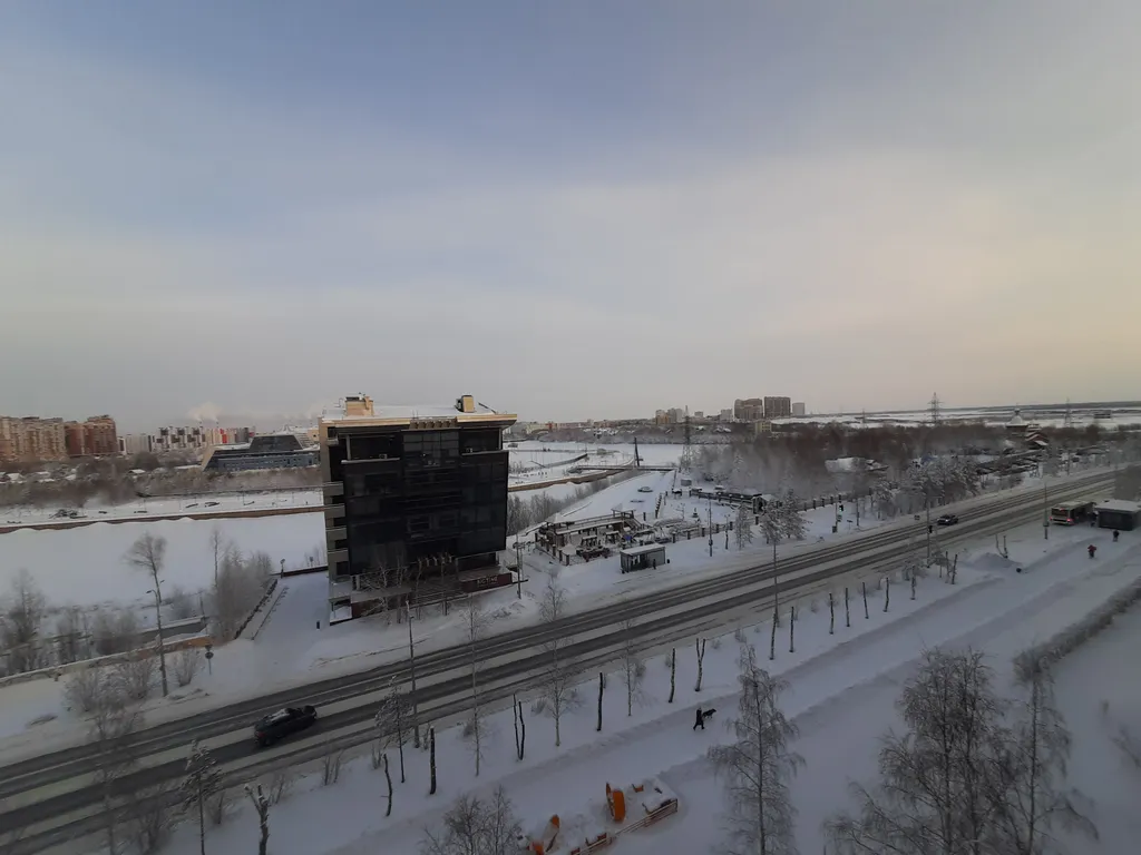 Большая квартира c красивым видом на город