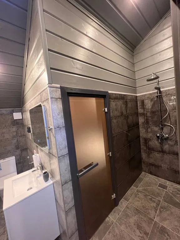 Уютный дом на краю леса