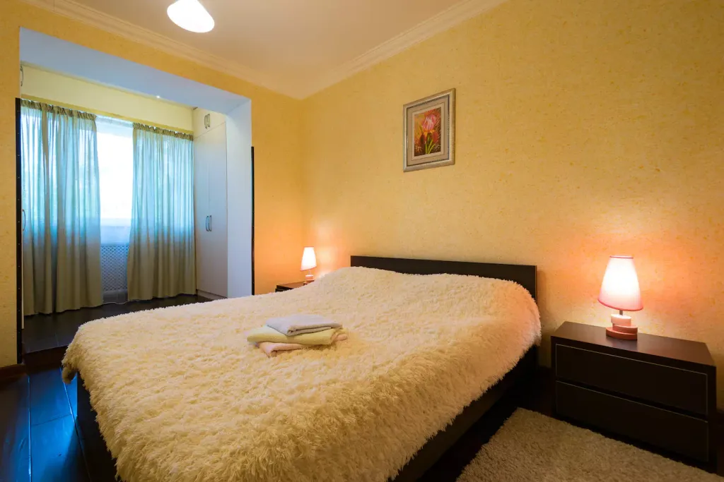 2 комнатная квартира в туристическом районе Алматы