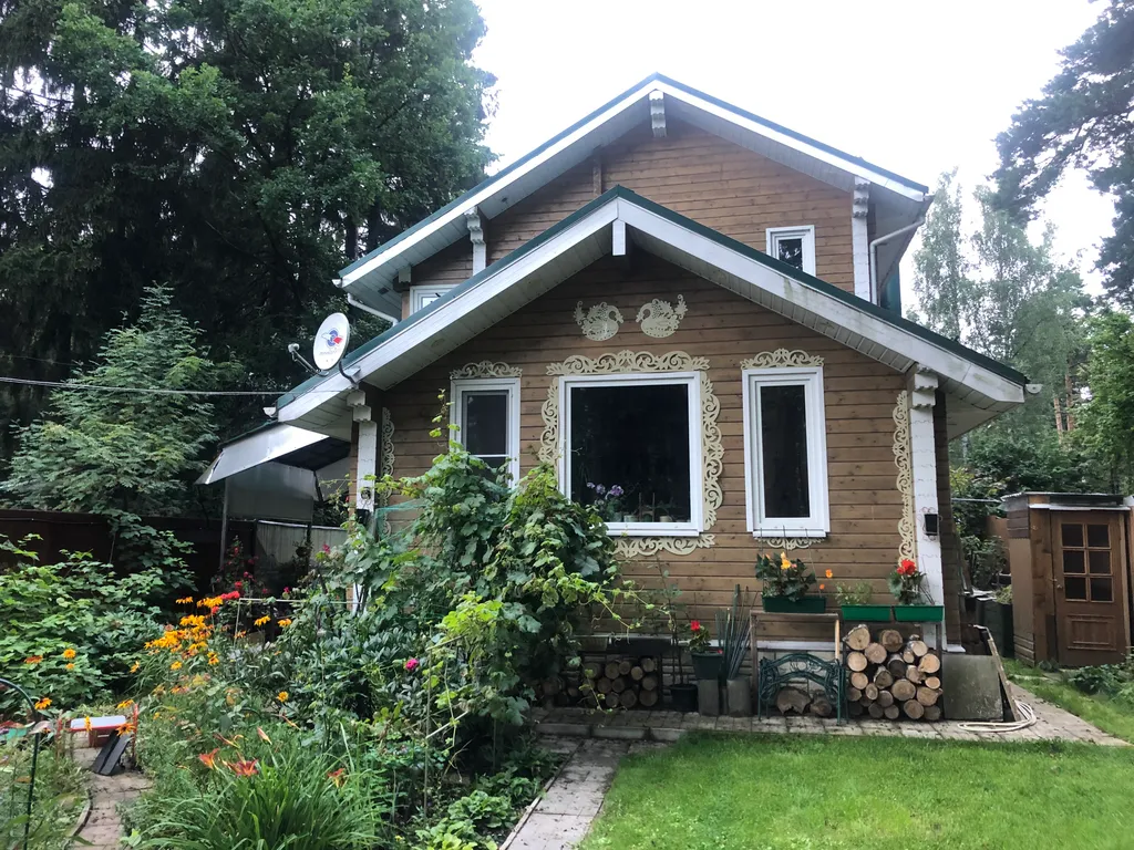 Большая комната на 2-ом эт. деревянного дома