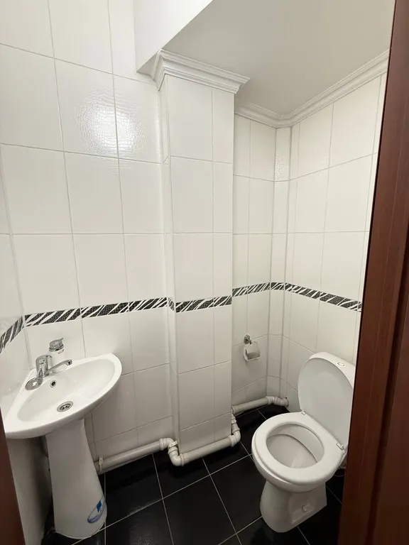 Огромные аппартементы с 2 санузлами в самом центре города