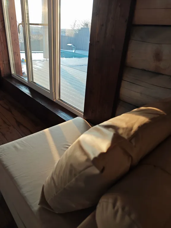 Вилла Личи, сруб с подогреваемым бассейном и баней