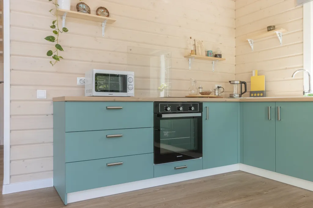 Коттедж Дом с бассейном в Карелии — Деревянное