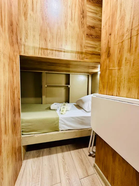 Капсула одноместная без окна. Удобства общие на этаже