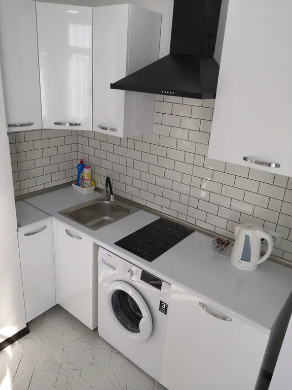 Уютная студия в центре с видом на горы