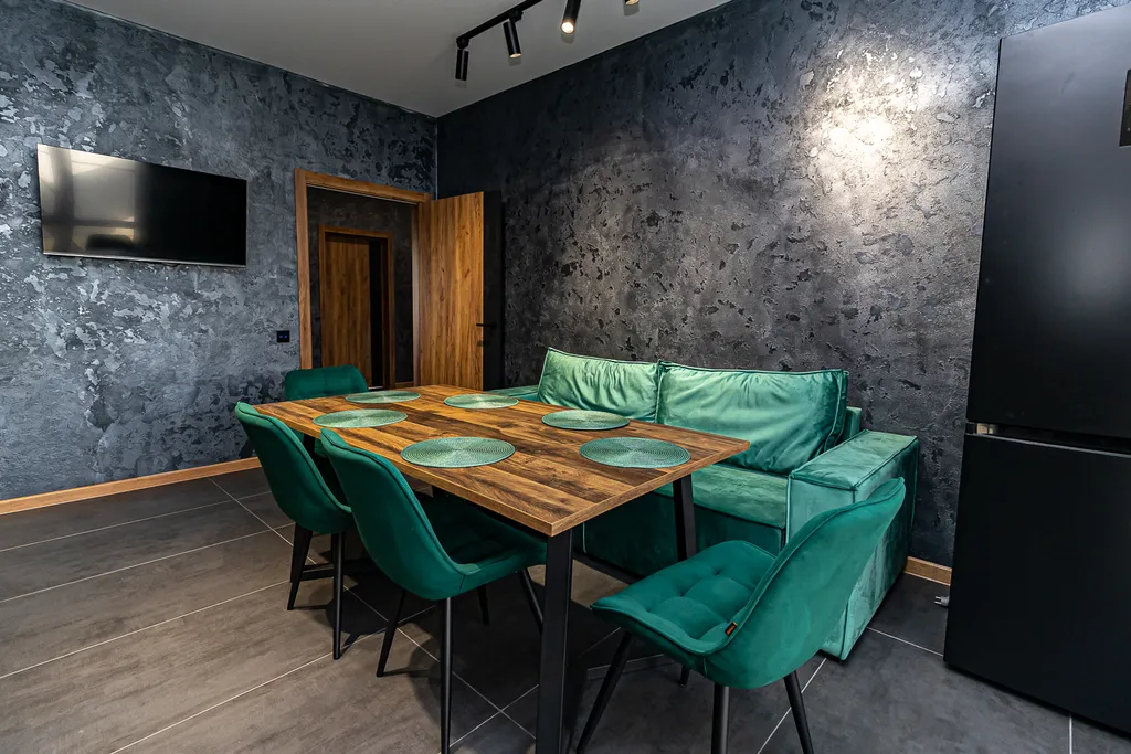 Дом с беседкой, чаном и баней