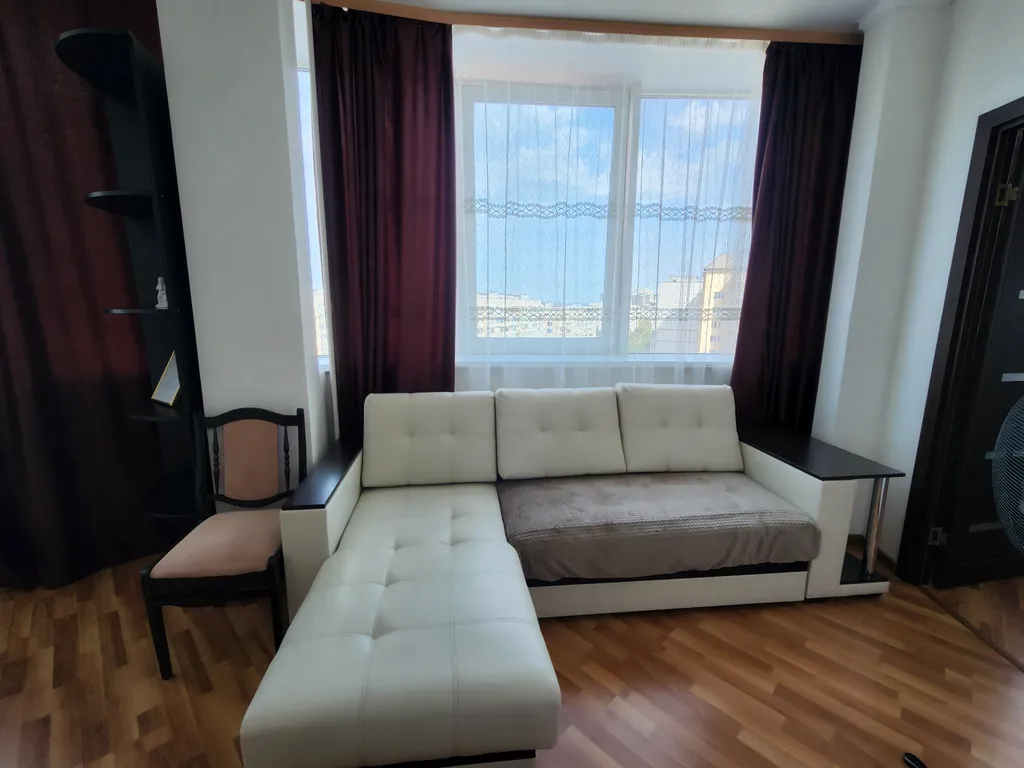 Просторная квартира с видом на город