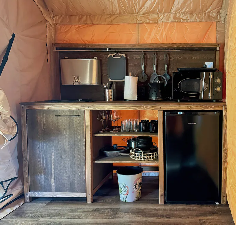 Домик-шатер