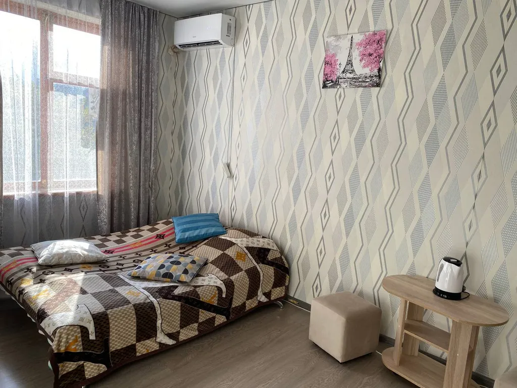 Квартира Уютная комната в центре города у моря. — аренда посуточно в Гагра