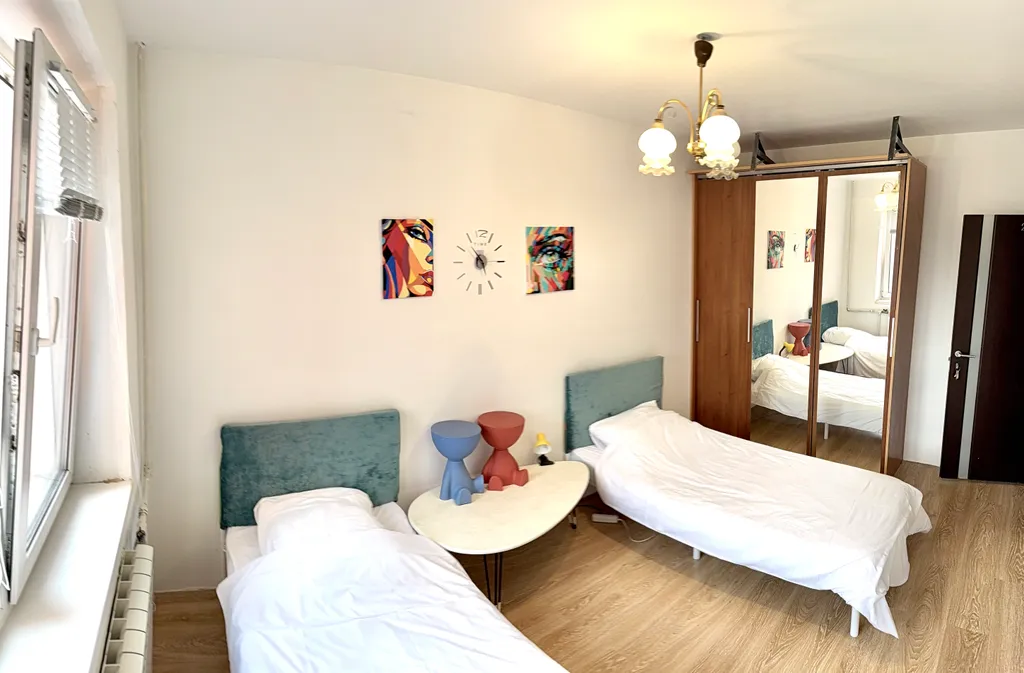 Комната у метро