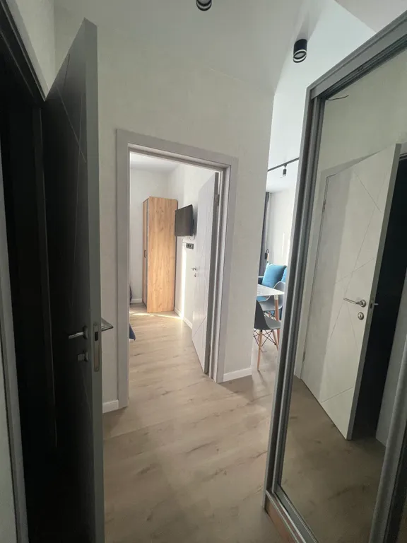 Апартаменты с отдельной спальней в центре