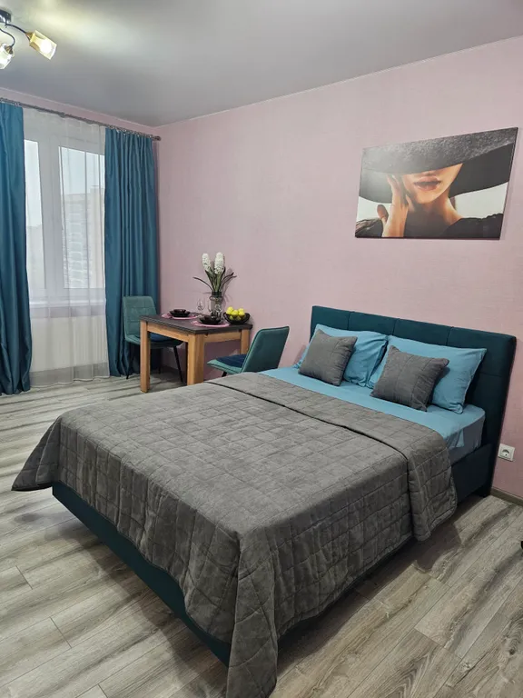 Квартира Стильная студия в ЖК Красное яблоко — аренда посуточно в Пермь