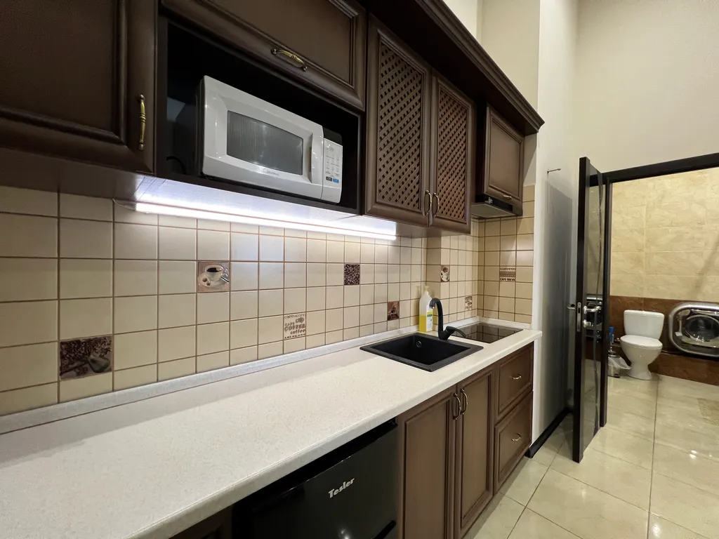 Рядом парк Победы Херсонес не берем оплату за уборку