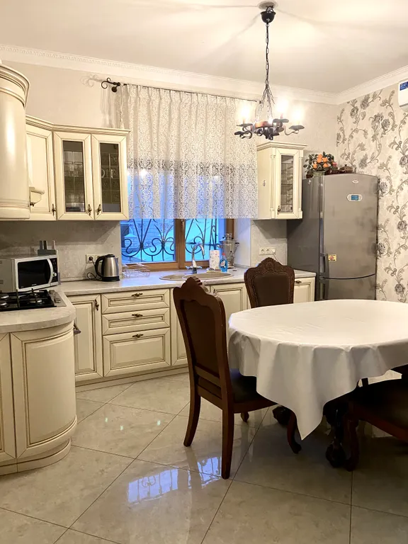 Дом с бассейном для хорошего отдыха