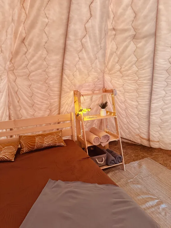 Чум с двуспальной кроватью