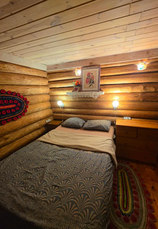 Милый дом на берегу озера