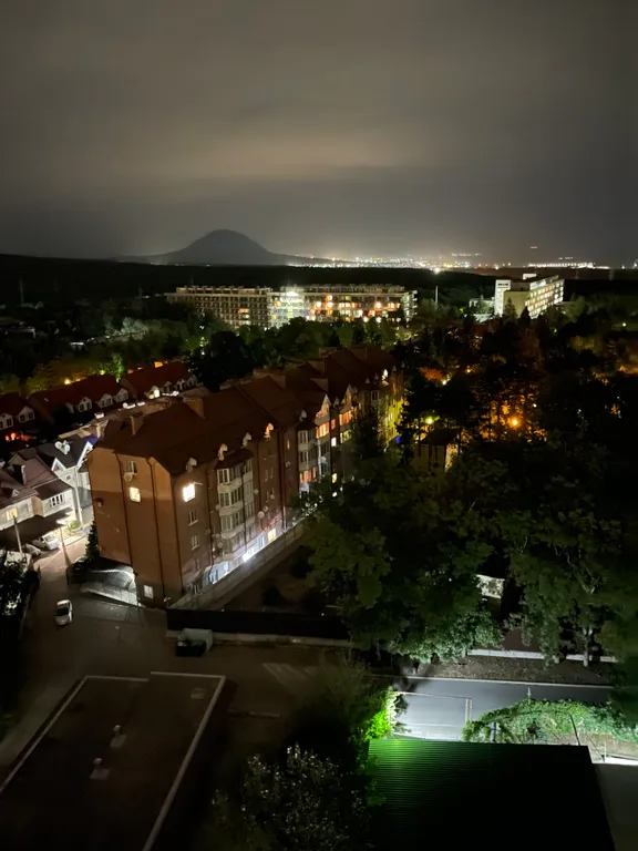 Квартира с видом на горы, в центре города