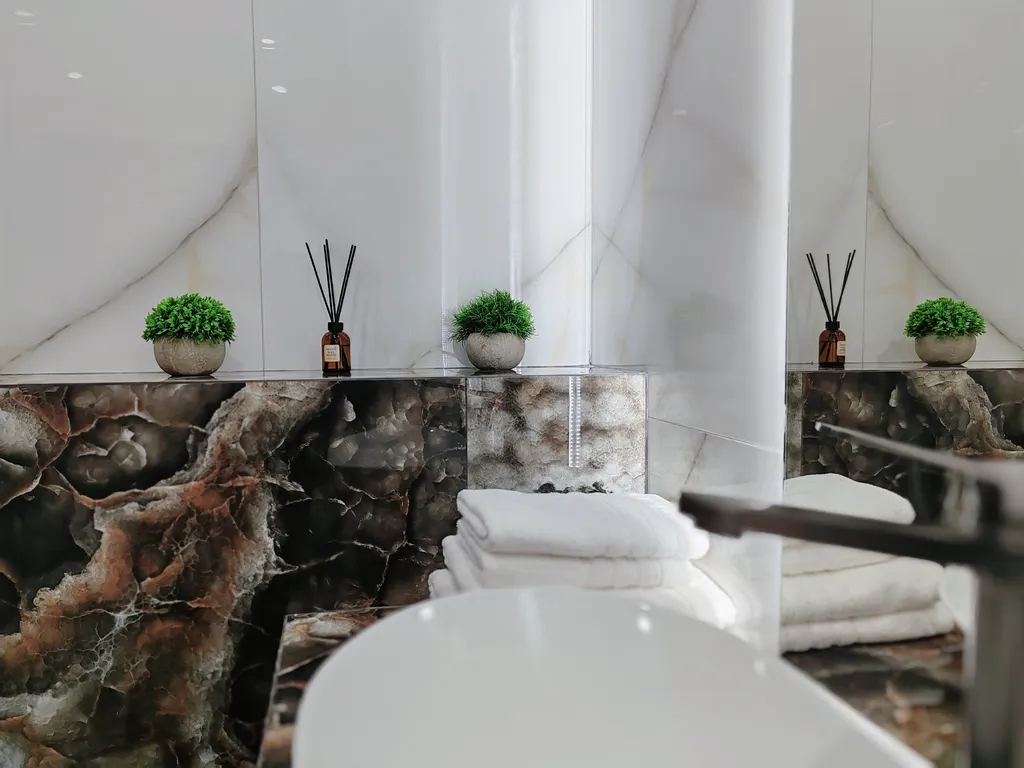 Квартира с видом на сквер Героев России