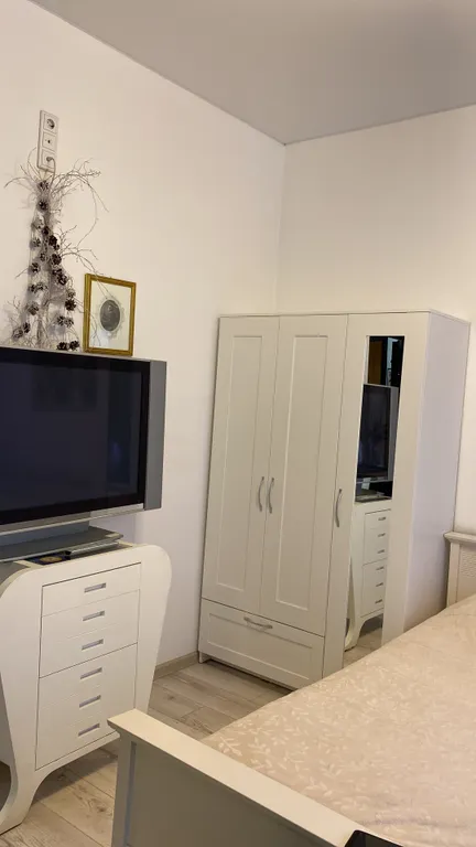 Студия с джакузи в центре