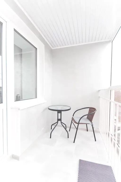 Уютная новая квартира у набережной