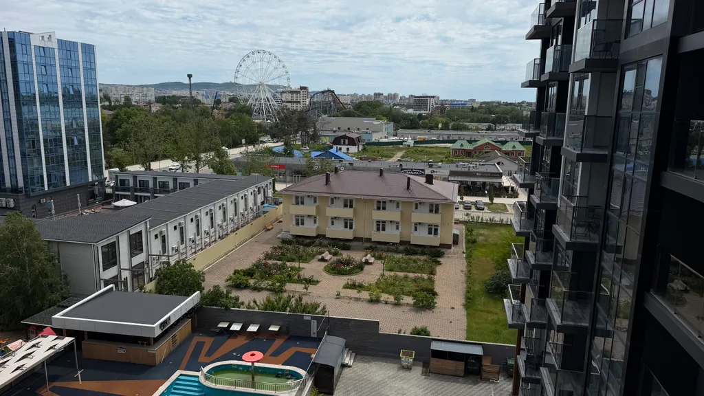 В двух шагах от моря
