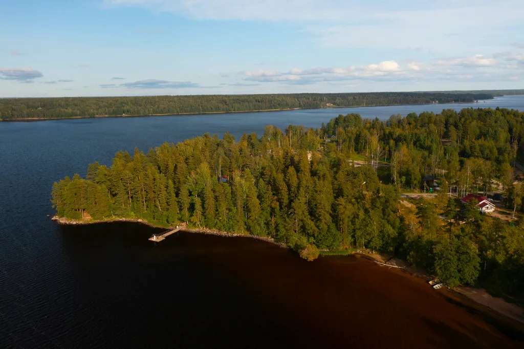 Коттедж Дом с одной спальней на 1 линии с видом на озеро — Приморск