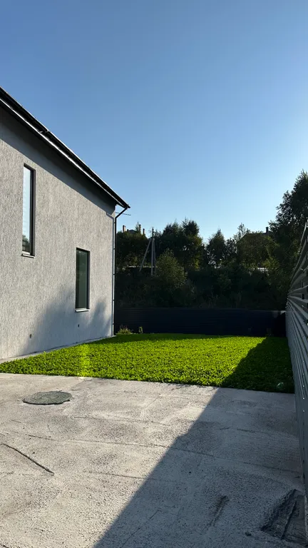 Уютный дом в черте города