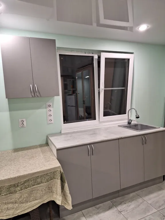 Коттедж Этаж частного дома с отдельной кухней и с/у — Сочи