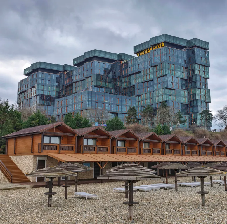 Шикарная видовая квартира в Золотой Бухте