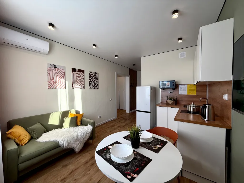 Квартира на Автомобилистов, 15 от компании Хоум Отель