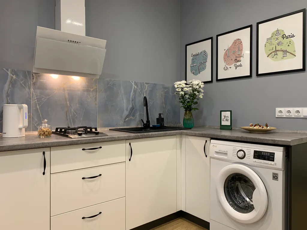 Новая студия Юниор с видом на Волгу в центре города