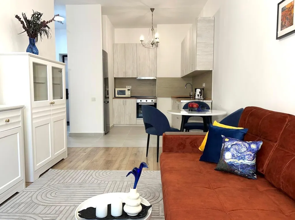 Квартира Двухкомнатные апартаменты Ван Гог рядом со знаменитым Арбатом — Алматы