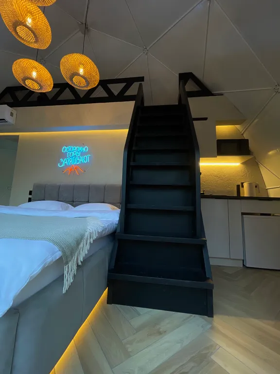 Купольный дом «NEON» на 4 гостя