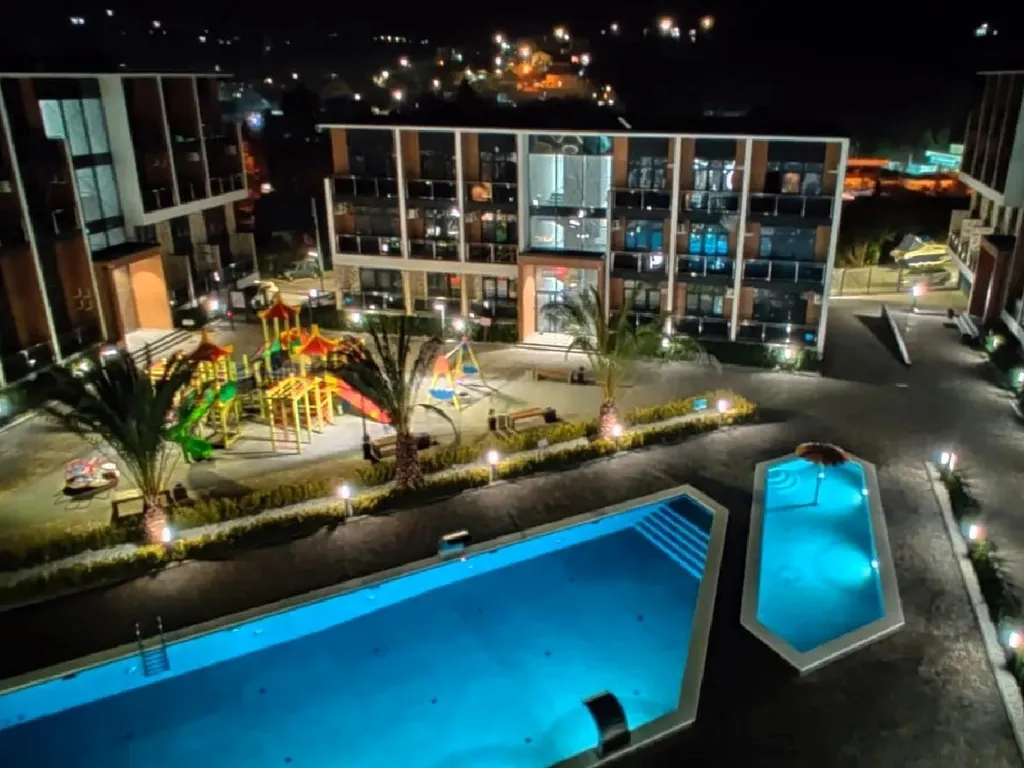 Апартамент в комплексе бизнес класса с бассейном