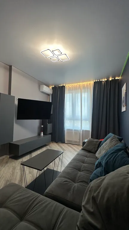 Новая комфортна квартира в центре