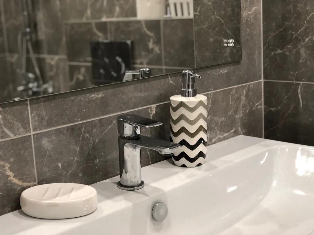 Новая квартира возле ТЦ Изумрудный город