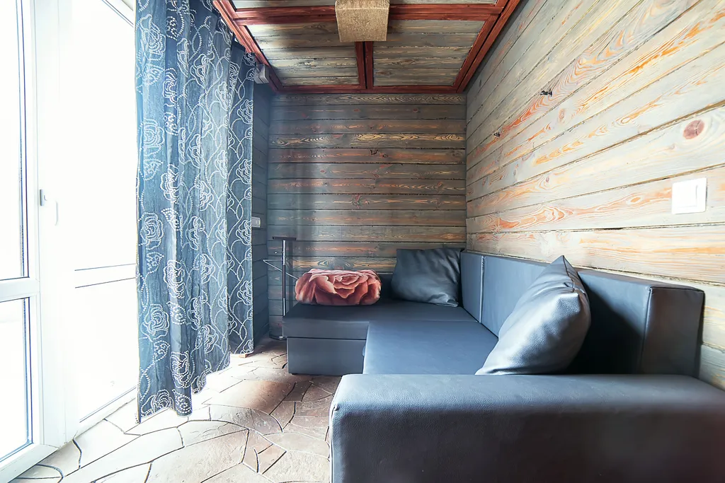 Рыжий кот - Деревянный Дом (WoodHouse)