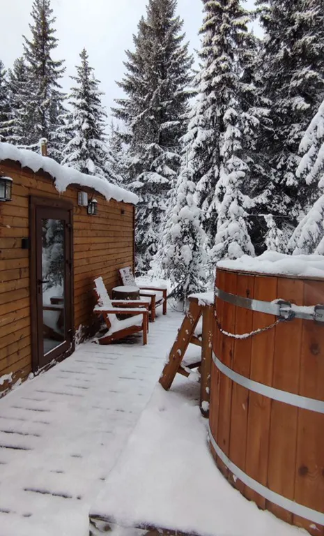 Домик для двоих с горячей купелью (шерегеш)